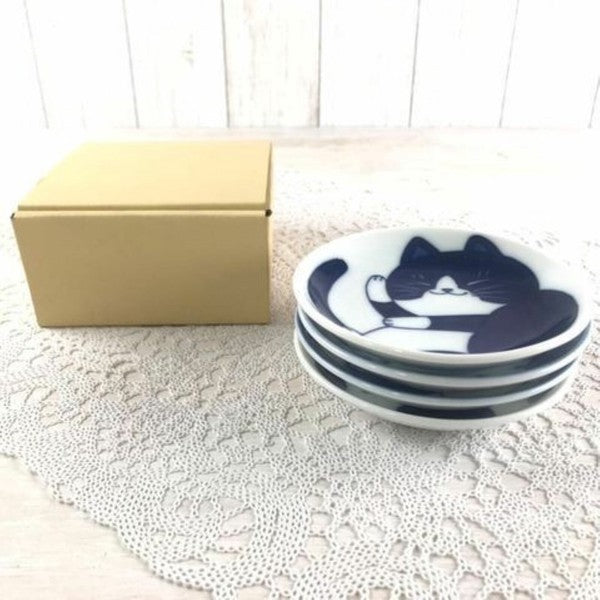 Set of four illustrated cat mini plates presented in a cute Japanese-style gift box—perfect for gifting.