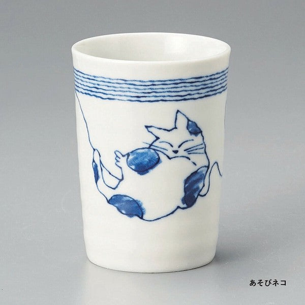 Playful Cat Mino ware teacup with lively cat illustration