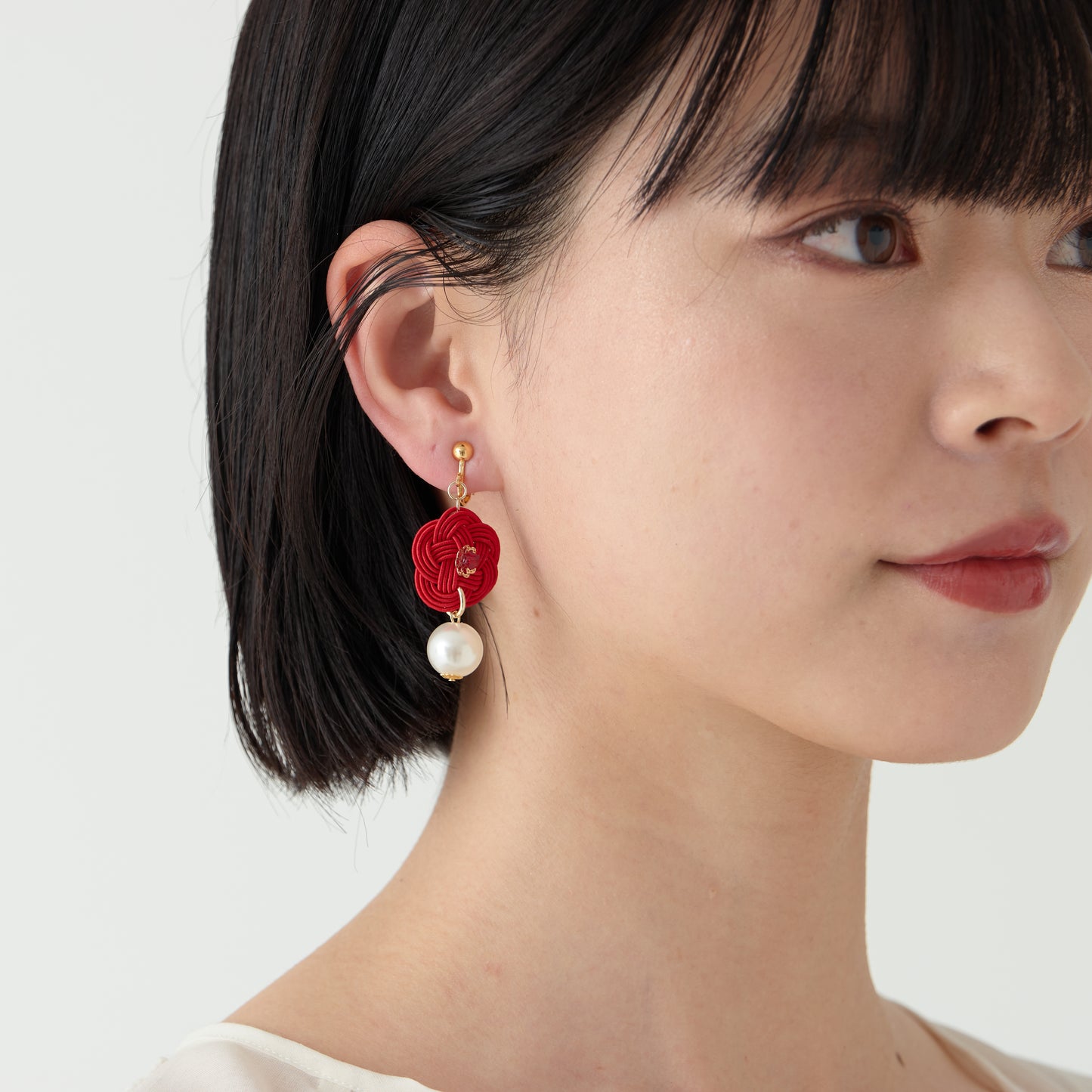 Handcrafted Mizuhiki Pearl Bloom Earrings