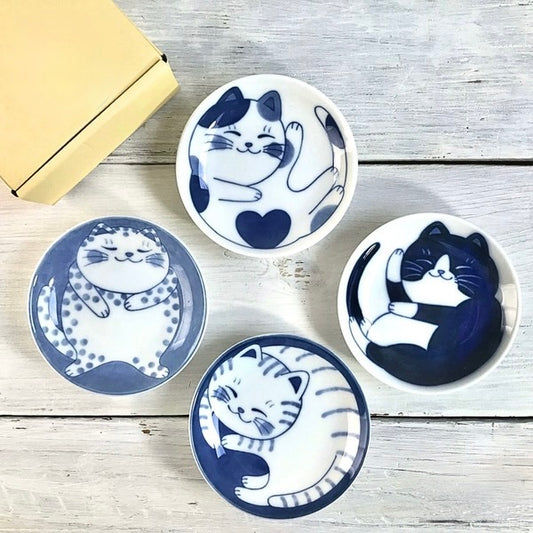 Cat-themed Mini Plates Set