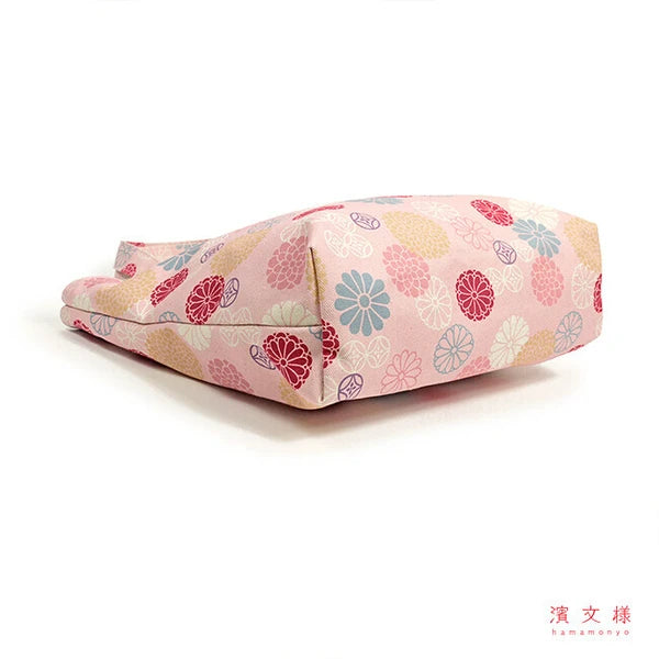 Bottom view of Hamamonyo pink canvas tote with 10cm wide base for added storage capacity and stability