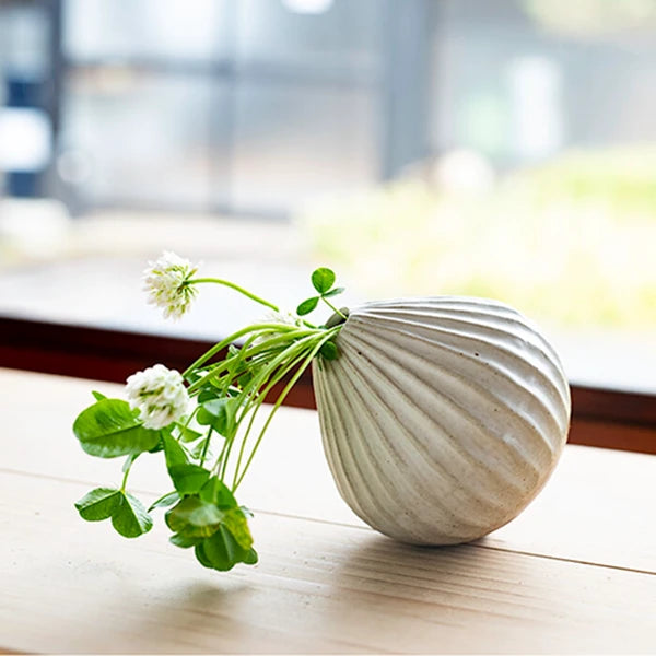 Tip-Resistant Shigaraki Yaki Flower Vase