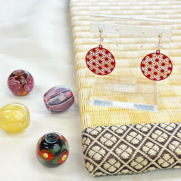 Hypoallergenic resin post earrings with Japanese pattern