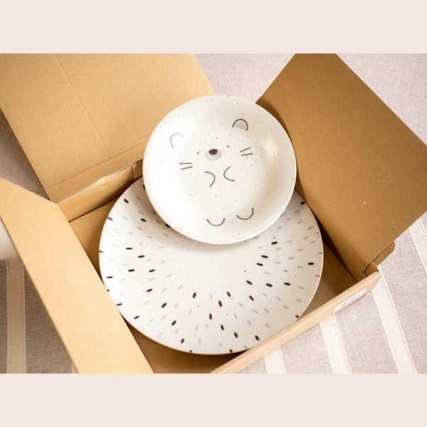 Mogu Mogu animal plate set with hedgehog design in gift box