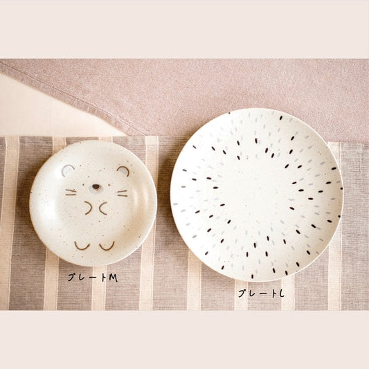 Mogu Mogu hedgehog plate with cute animal face design, matte finish