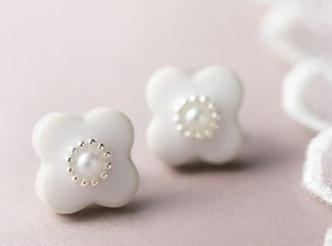 [Mikelo] Minoyaki Small Flower Pearl Earrings