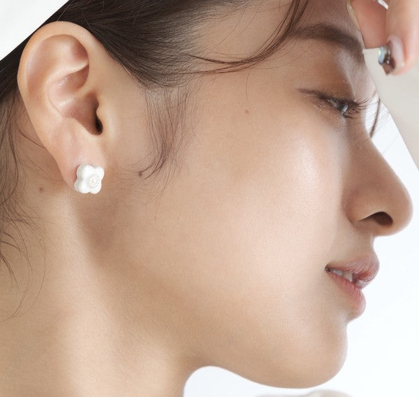 [Mikelo] Minoyaki Small Flower Pearl Earrings