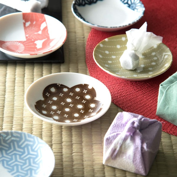 Ise Katagami Mino ware small plate styled with Japanese sweets, showing detailed traditional pattern.
