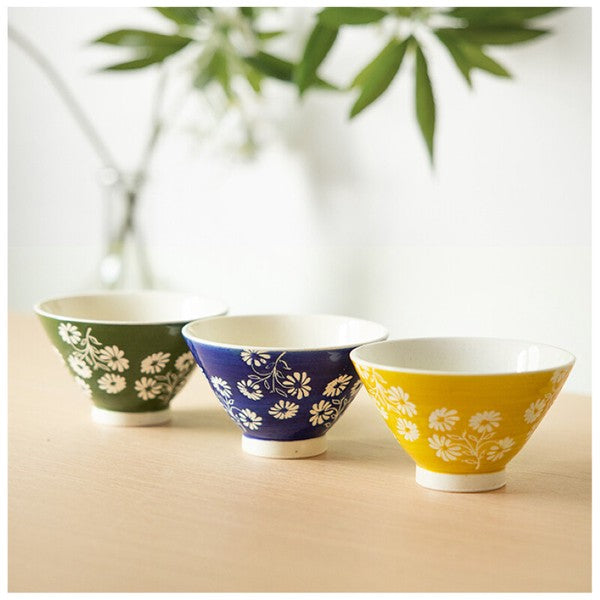 Set of three Japanese Hinagiku daisy rice bowls in yellow, blue and green