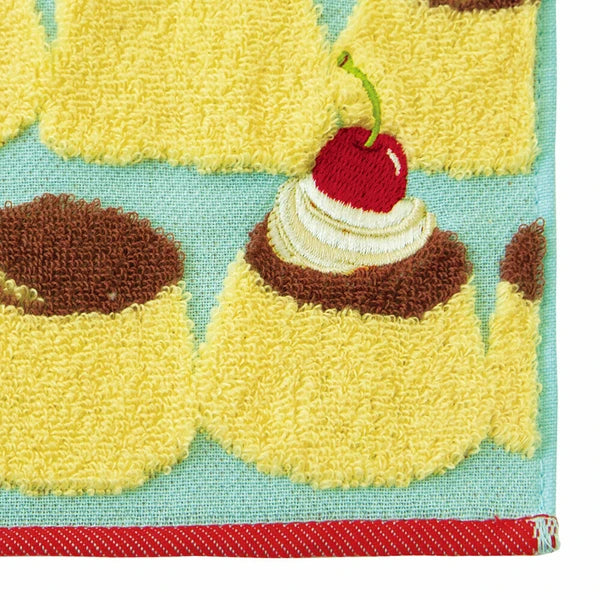 Close-up of fluffy jacquard weave showing soft loops from standard and non-twisted yarns