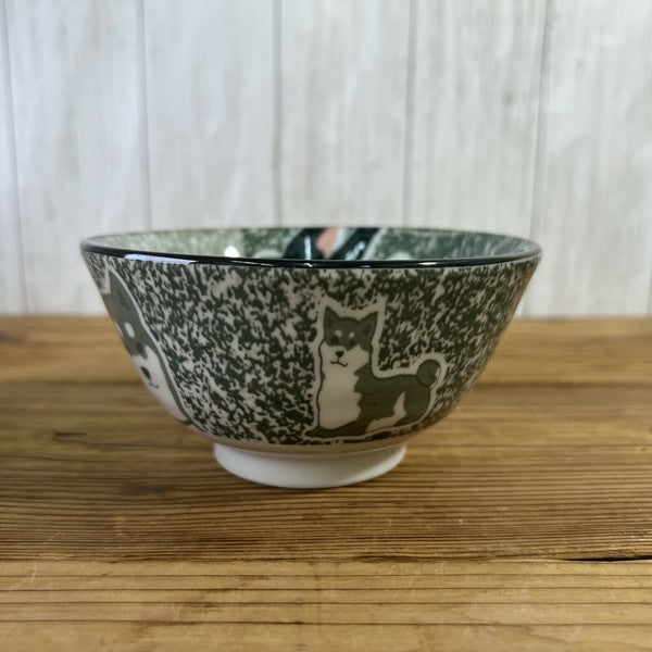 Side angle of Mino ware bowl with Asakusa Kaminarimon and Shiba Inu motif