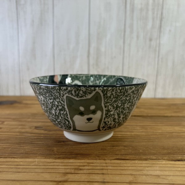 Side angle of Mino ware bowl with Asakusa Kaminarimon and Shiba Inu motif