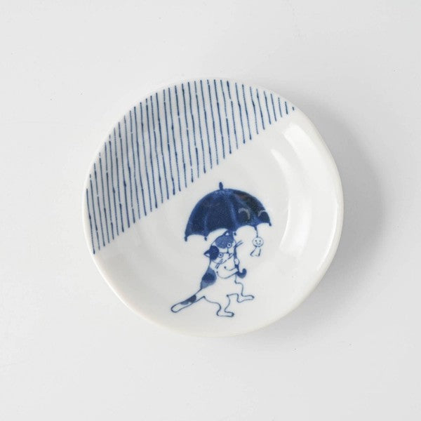 Japanese cat design small plate from Some-neko collection in blue and white porcelain