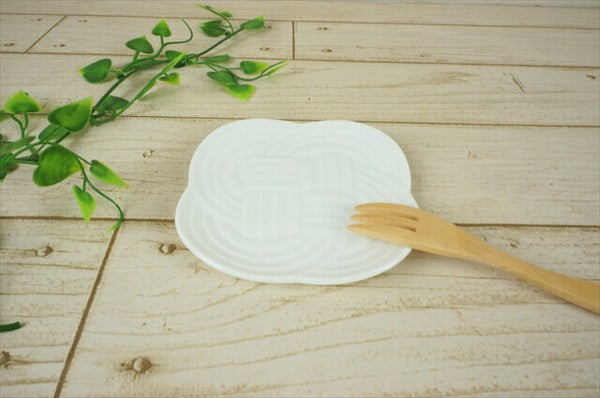 White Musubi plate with embossed knot motif, Mino ware ceramic