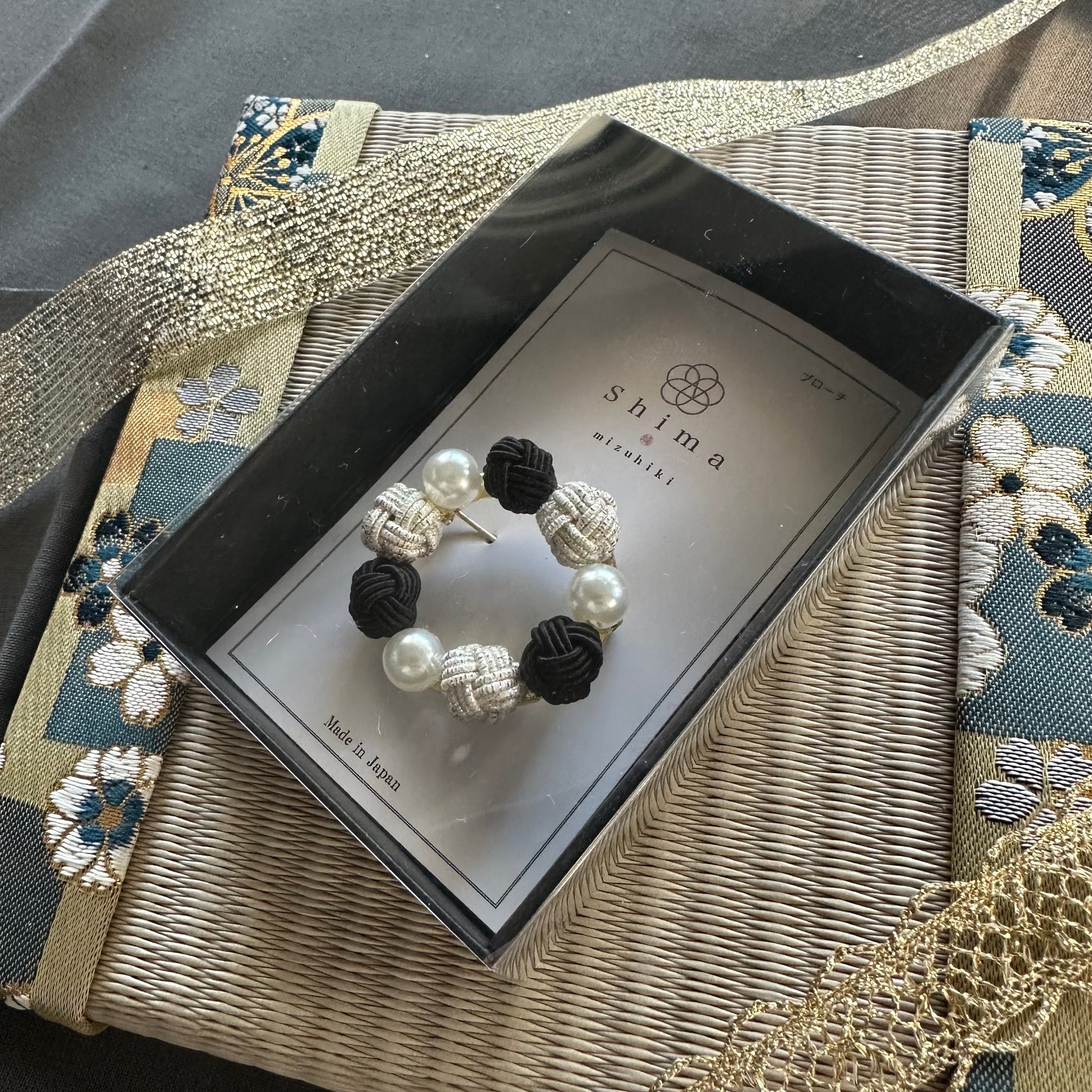 Handcrafted Mizuhiki brooch with pearl-like beads in gift box